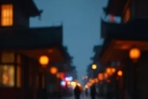 白塔与少年：脚手架包裹下的白塔与塔下等待的身影